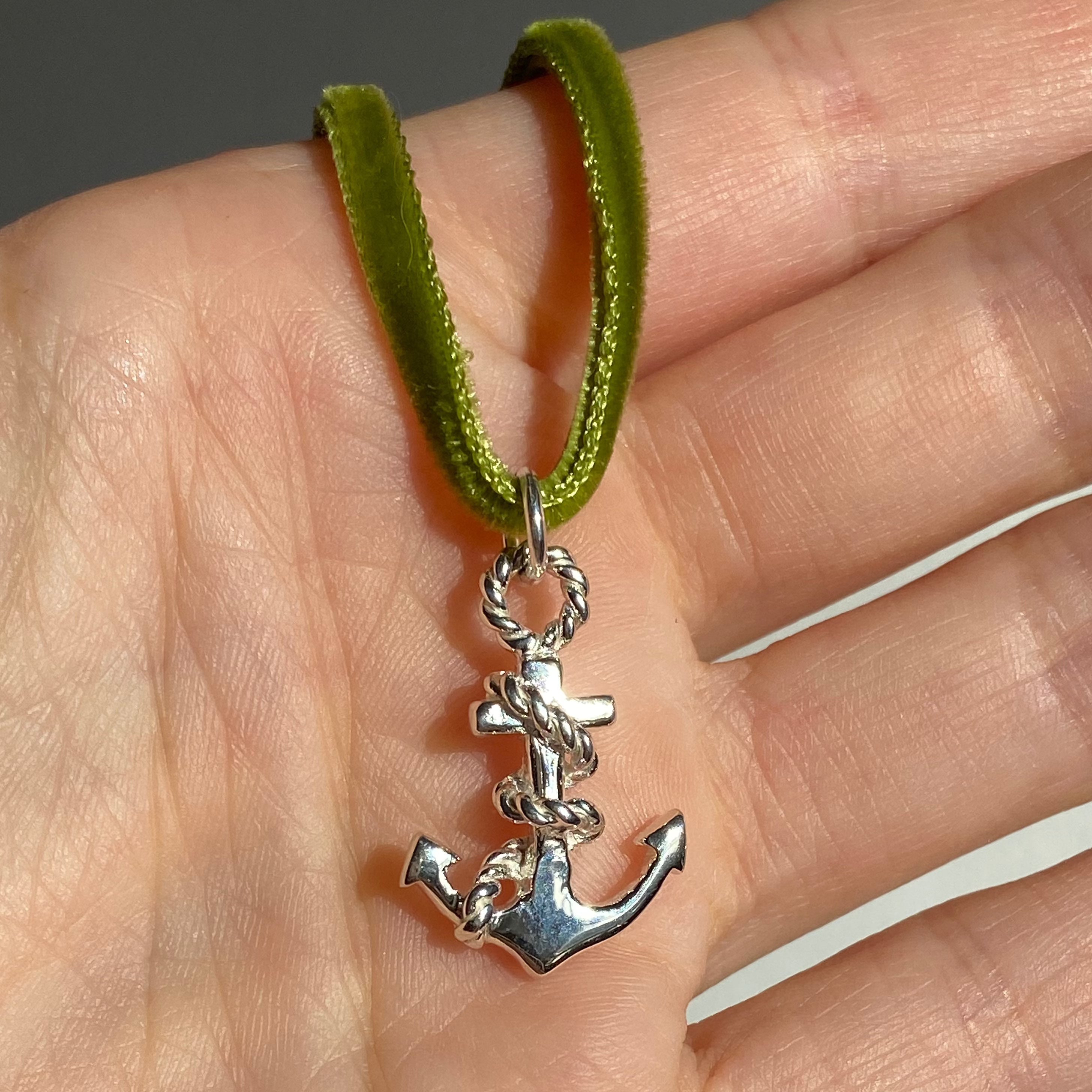 Silver hot sale anchor pendant